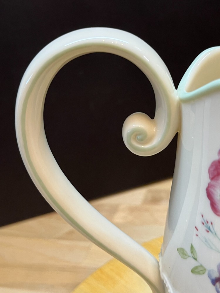 Lenox Spring Bouquet Pattern Embossed Flowers Ribbed 10" Pitcher 2003