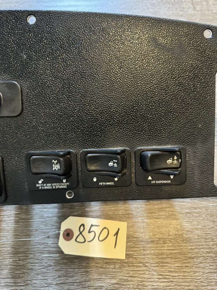Peterbilt Dash Switch Panel - P/N: S64-6083M01-430