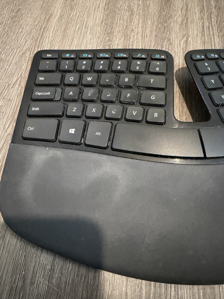 Microsoft Sculpt Ergonomic Keyboard Mouse & Numeric Pad-Set with USB Dongle