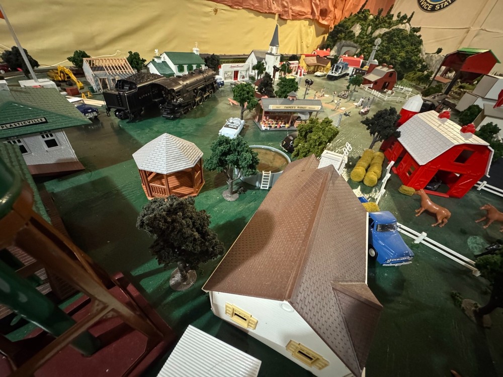 O/S Scale Gazebo