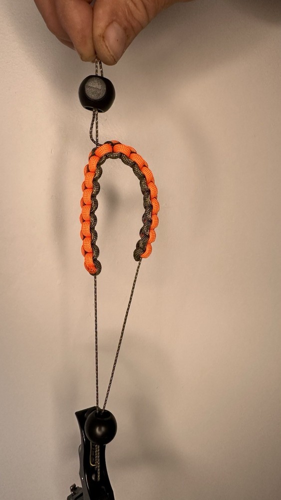 Bow Thumb Button Release Strap Camo And Orange