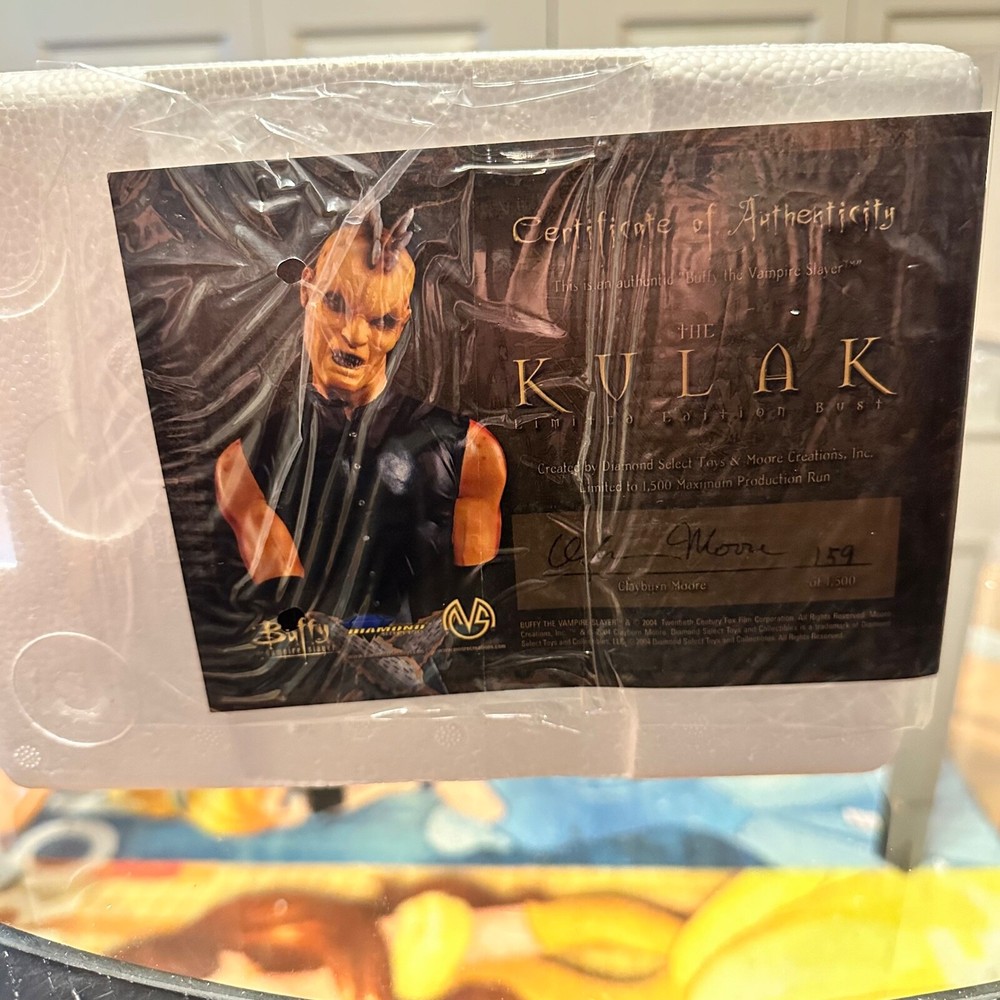 Buffy the Vampire Slayer Kulak Bust DAMAGED PLEASE READ
