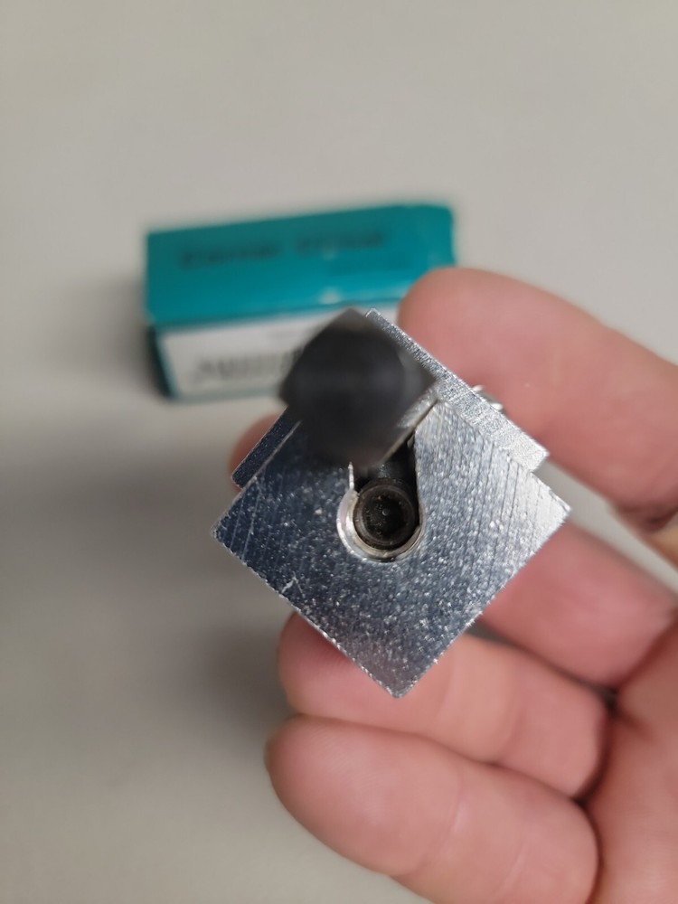 CORNER CHISEL Spring base Chisel