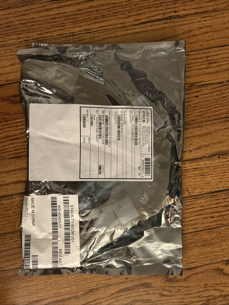 QTY 1 of New Cisco Stack-T1-50CM Stack Wise Type 1 Stacking Cable 800-40403-01