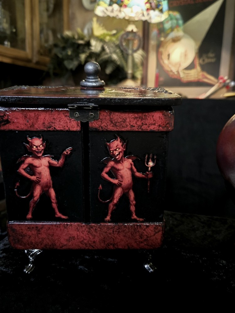 ARLEN STUDIO DIRECT. The DEVILS ORB. Limited Edition.