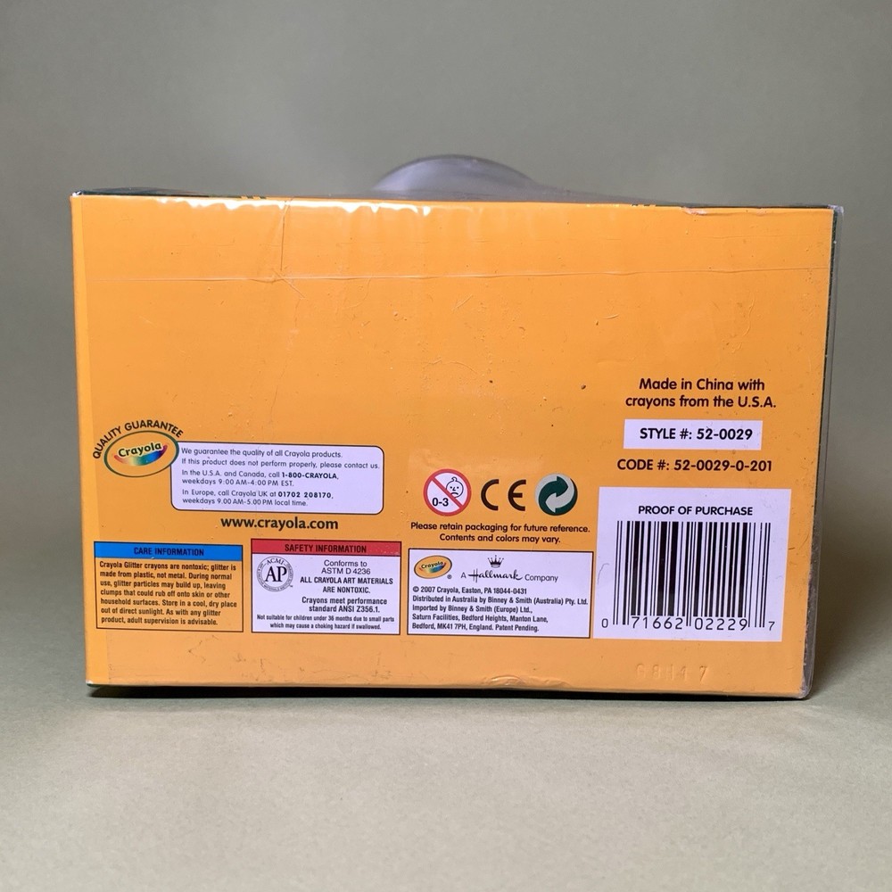 CRAYOLA Telescoping TOWER 2007 3-Tier Display Case 150 CRAYONS Unopened