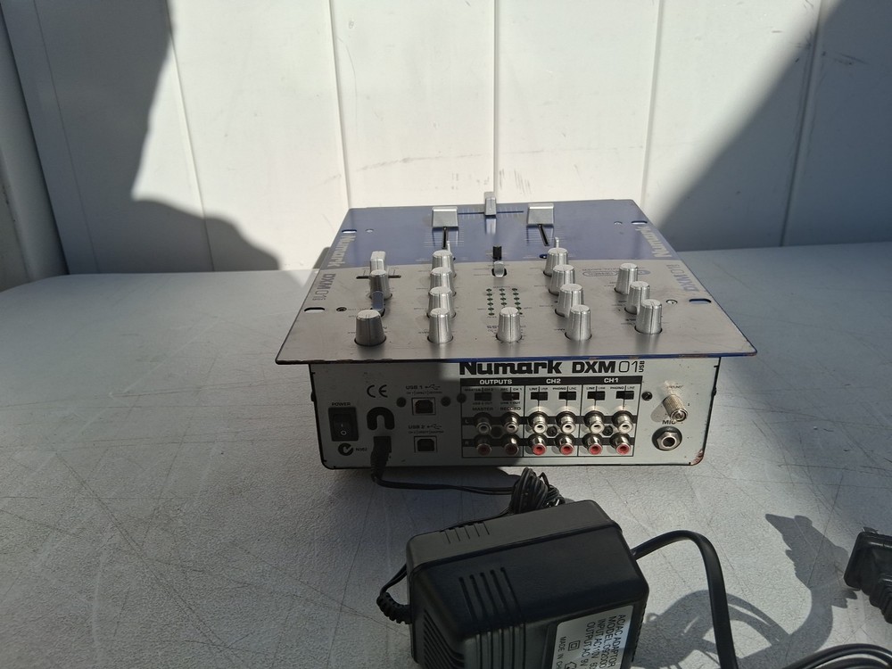 Numark Dxm01 DJ Mixer