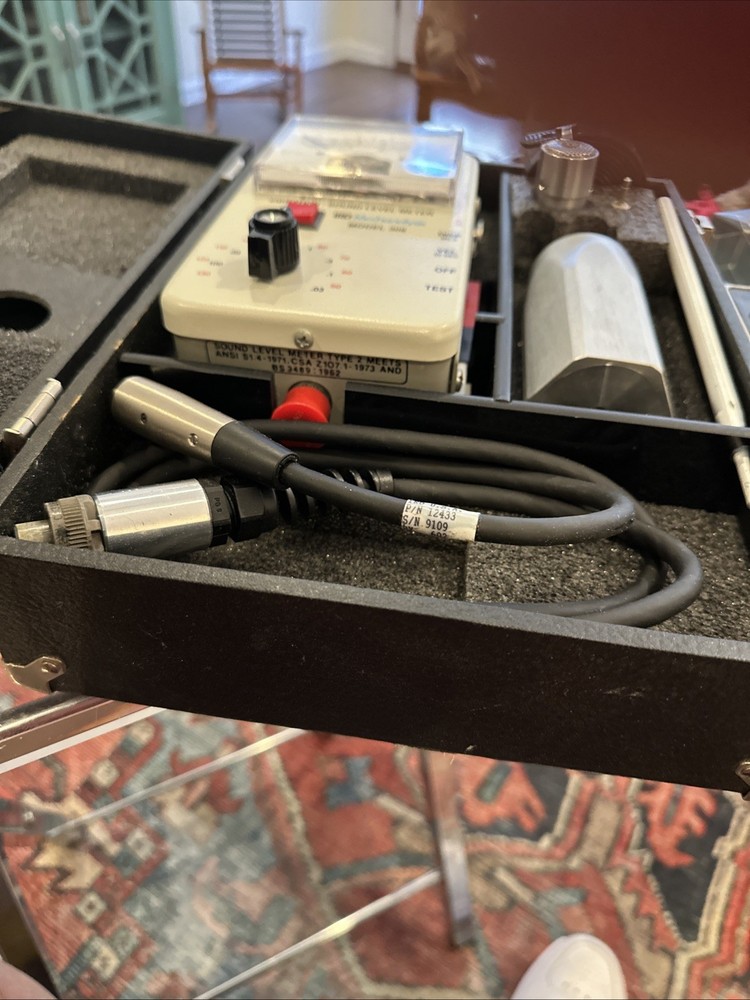 IRD Mechanalysis Model 308 Vibration/Sound Level Meter [Ref A]