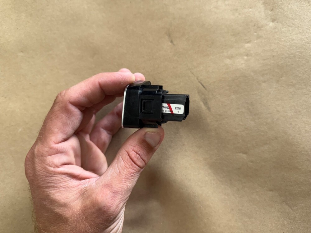 2016-2023 Chevrolet Camaro Push Start Button - OEM
