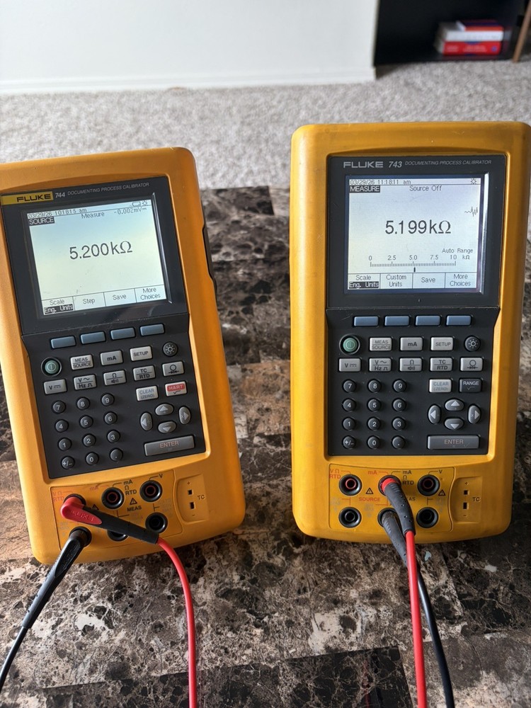 Fluke 743 Documenting Process Calibrator
