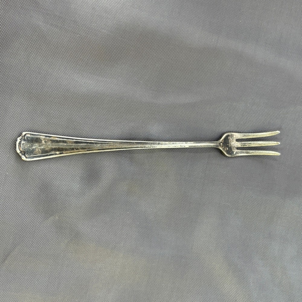 MEDCO Silver Co A1 Single Silverplate Seafood Cocktail Fork 5 7/8" M2E4 VTG