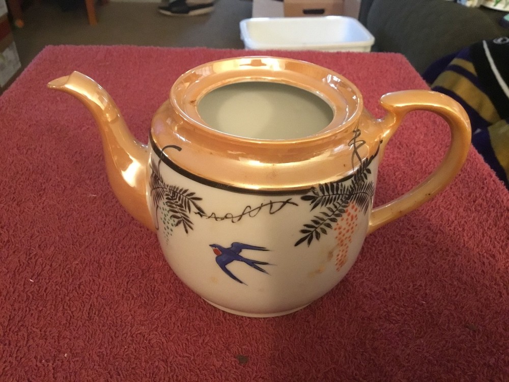 Perarlized Finsh Tea Pot