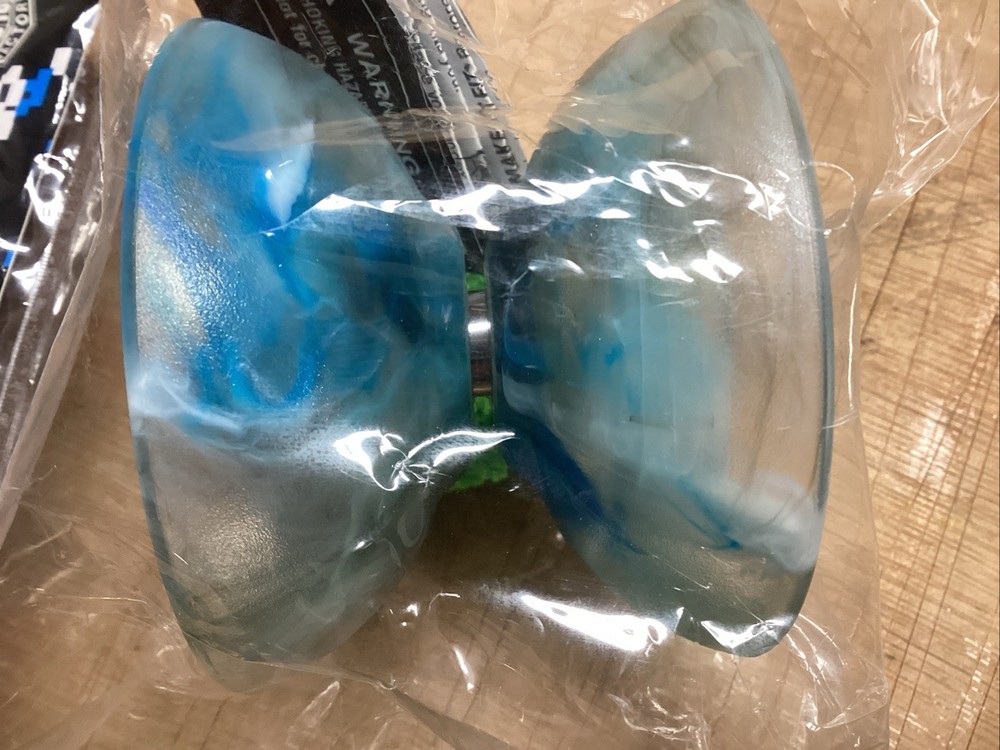 Yo-Yo Factory, Flight Off String Yo-Yo, Ages 8+ ￼New