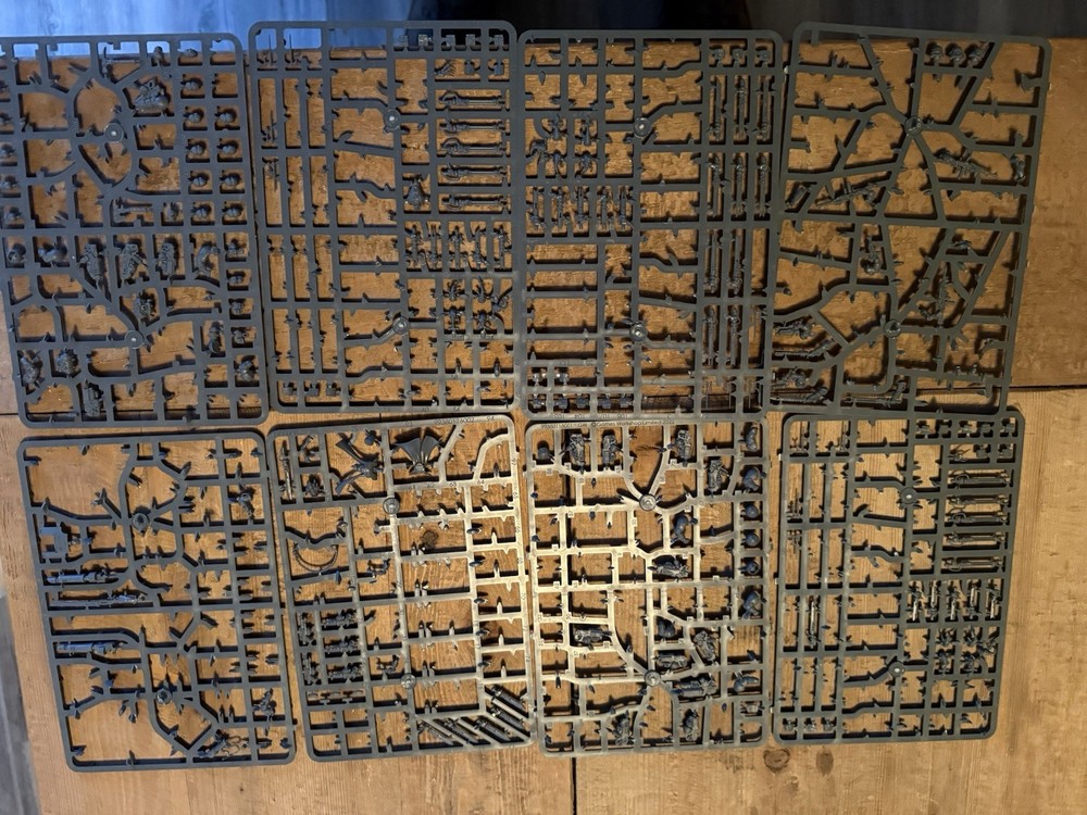 Bits And Pieces Warhammer 40K