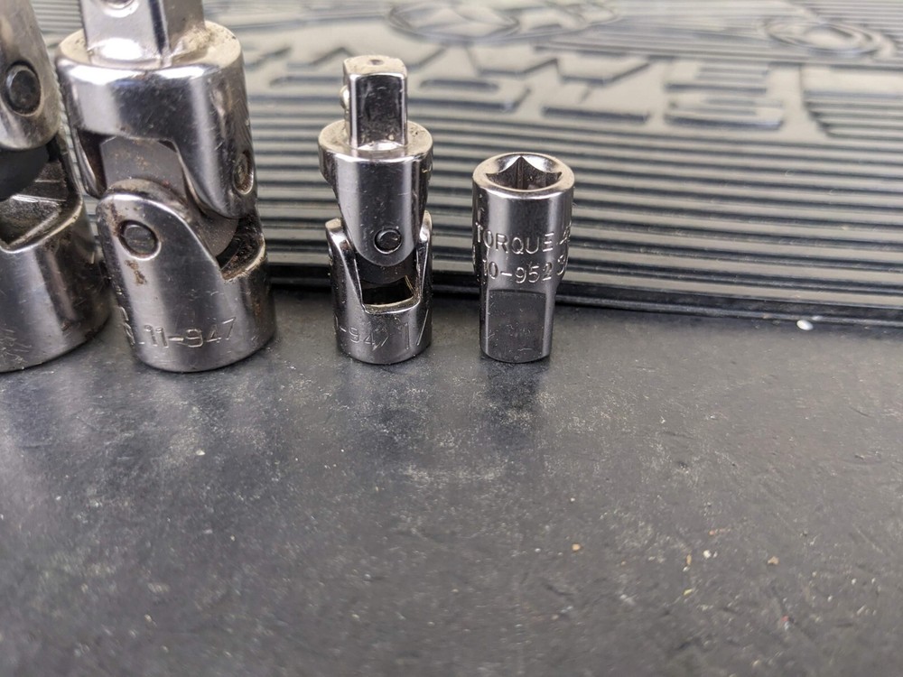 #ax037 Armstrong Tools USA 4pc Universal Joint Socket Adapter Set