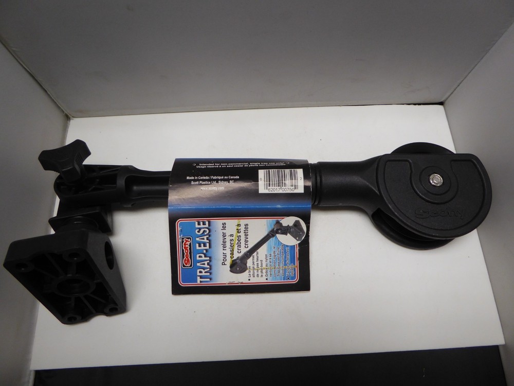 Scotty #750 Trap-Ease Trap Roller w/ #241 Side / Deck Mount