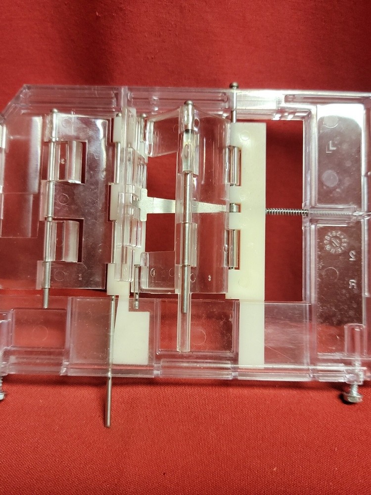 Dixie Narco BEV MAX 3800 & 5800  Left  Gate