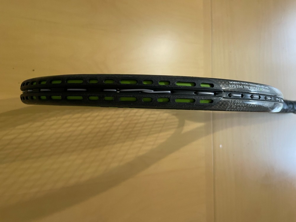 Solinco Protocol Concept 325 Grip 4-3/8” Good used condition