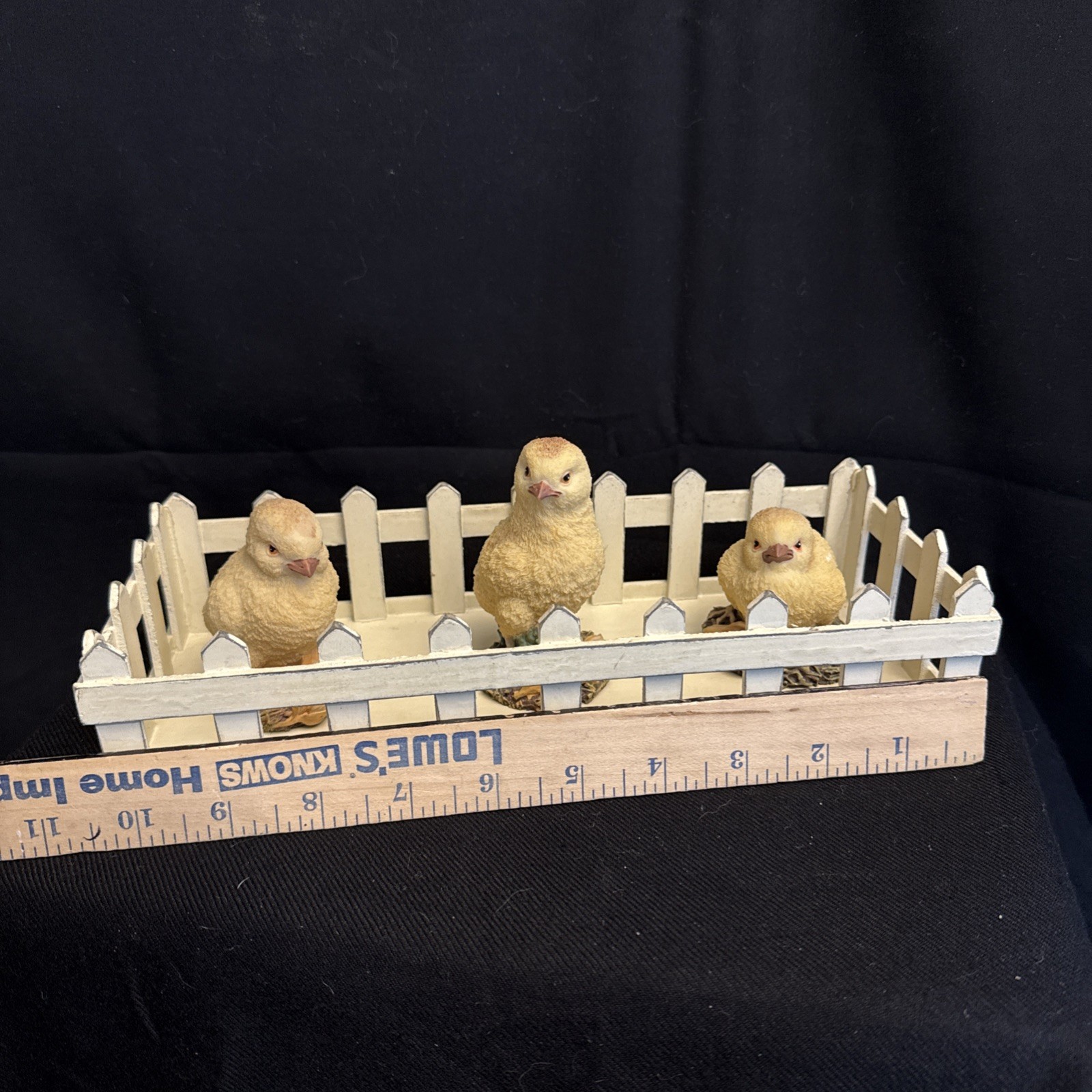 Baby Chick Farmhouse Decor, With Three Baby Chicks