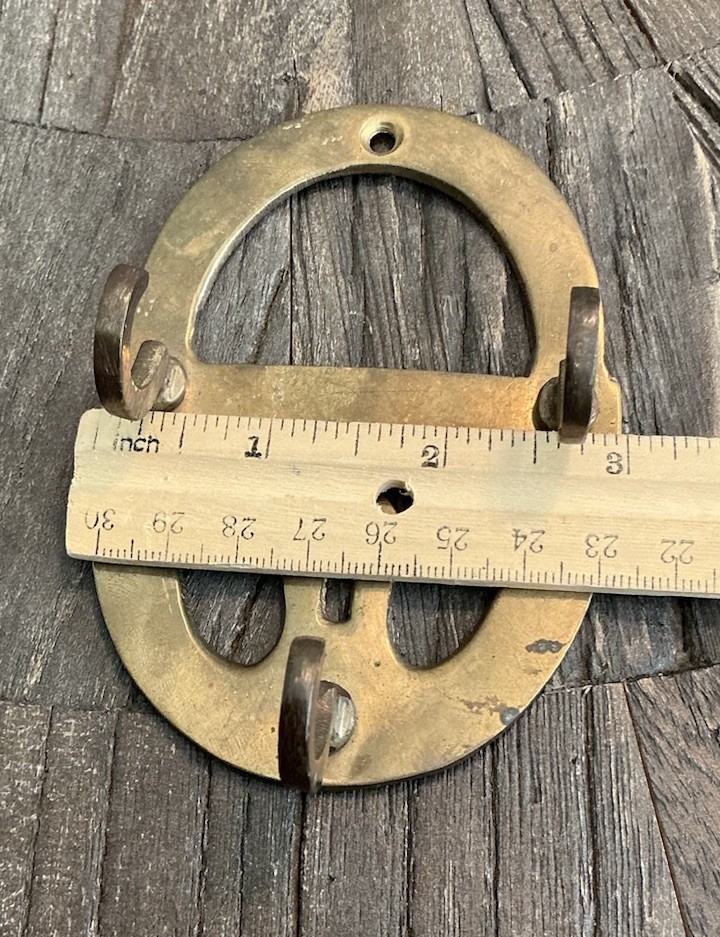Brass Rustic Wall Mounted 3 Hook Key Holder Oval Shape Styled Keyhole Design