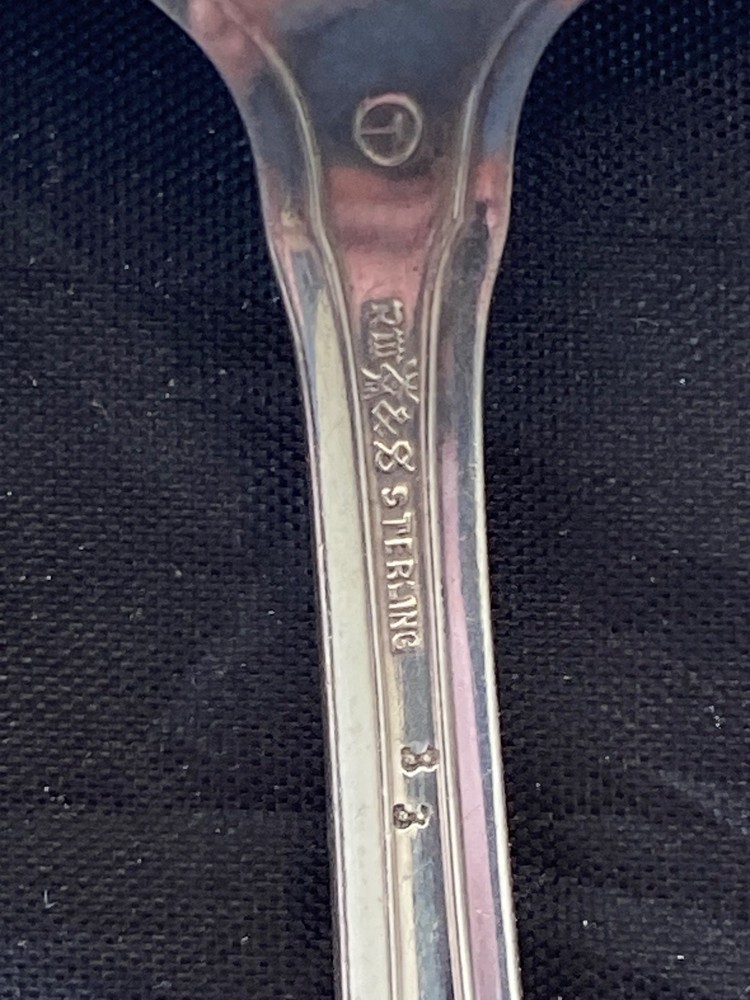 WALLACE WASHINGTON STERLING SILVER TEA STRAINER NOT MONOGRAMMED GREAT SHAPE
