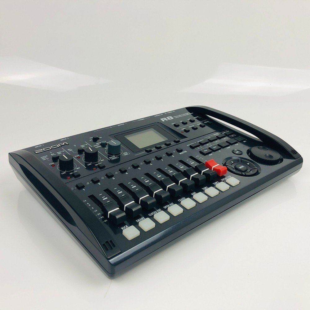 Zoom R8 Multitrack Digital Recorder 8-track MTR Sampler Working Order