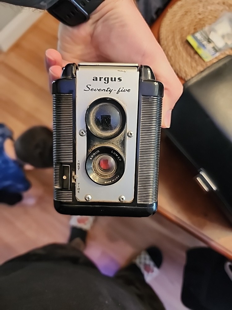 Kodak Instant Camera & ITT MagicFlash With Case