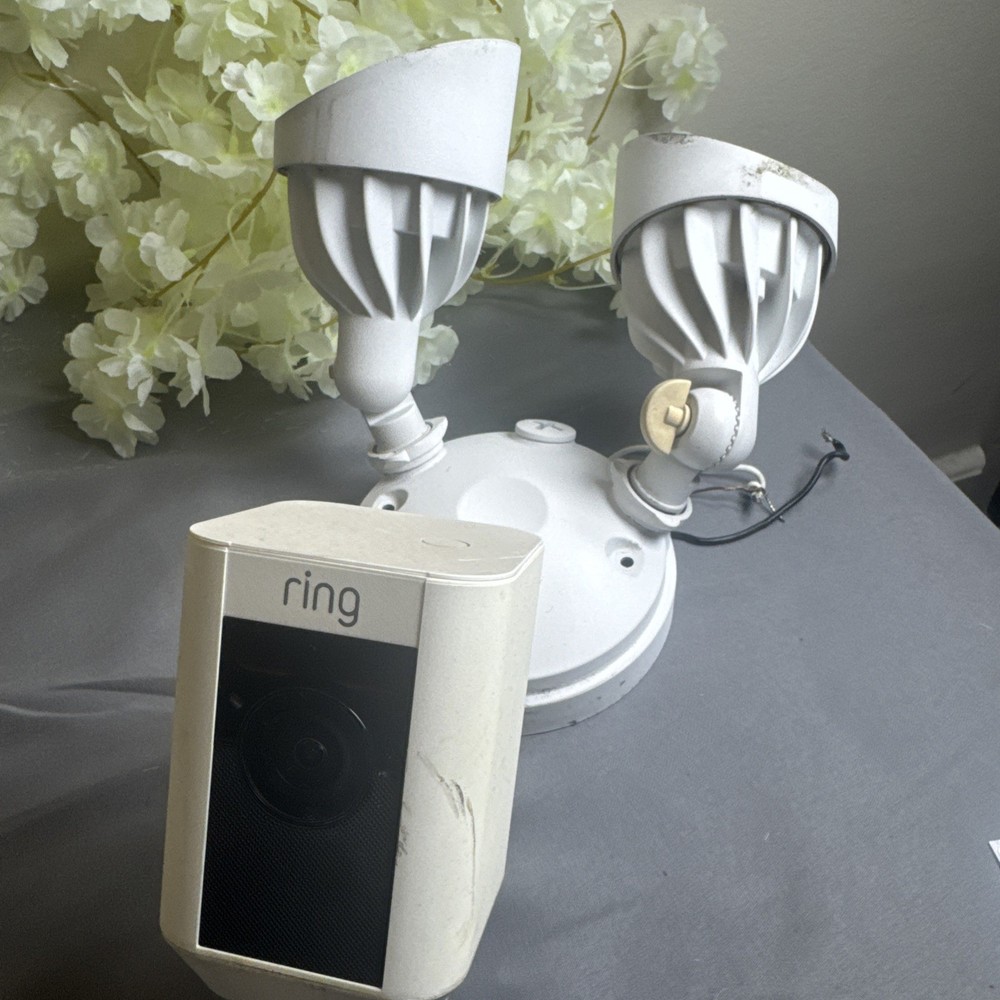 Ring Floodlight Cam Wired Plus Security Camera Lights On Unit Not Working As Is