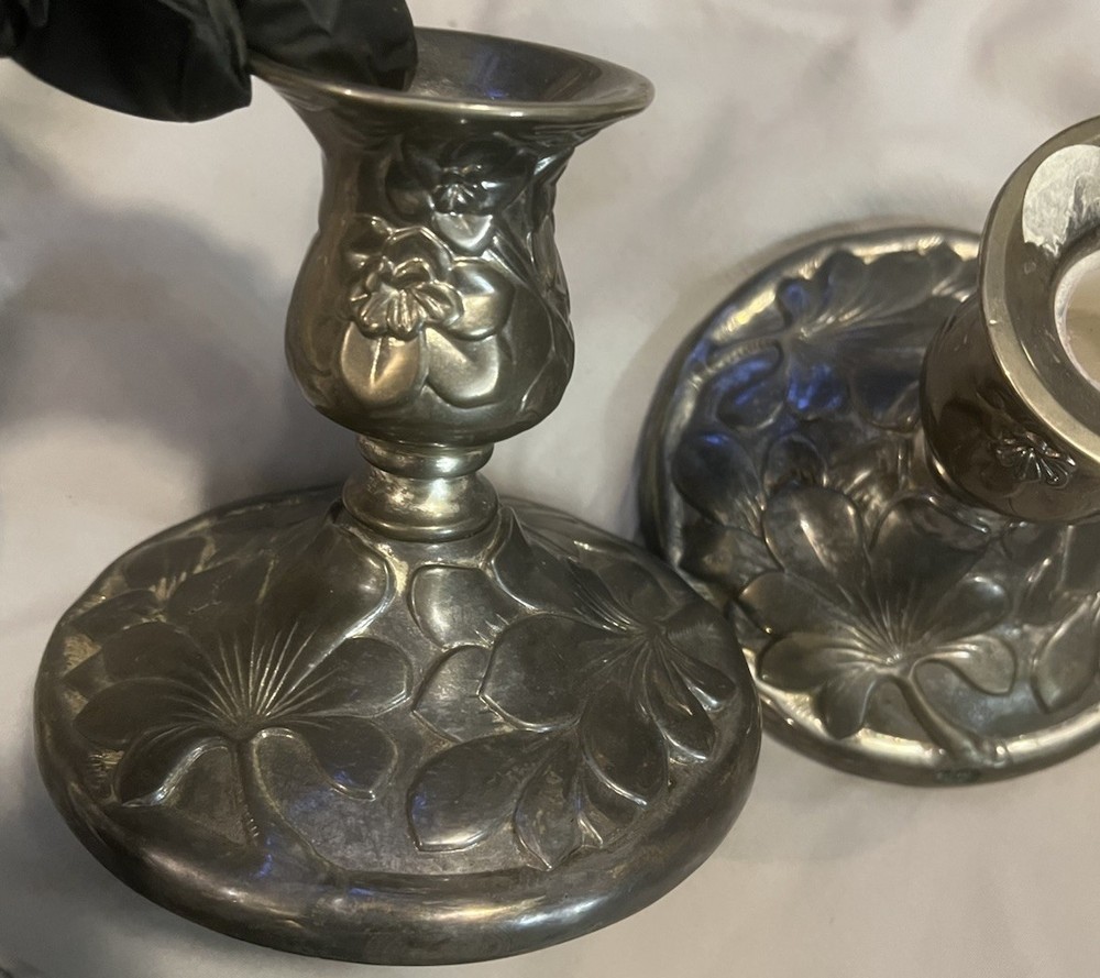 Qty: 2 Vintage 1994 International Candlestick Silver Company Floral Leaf Wedding