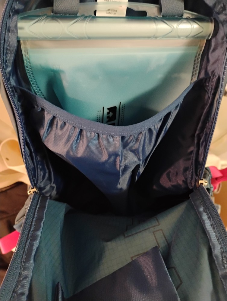 NWT Nathan Crossover Pack 5L Hydration Backpack - Hiking Running w/ bladder