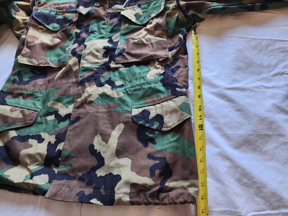 U.S ARMY COAT COLD WEATHER FIELD CAMOUFLAGE PATTERN JACKET MULTICOLOR MEDIUM...