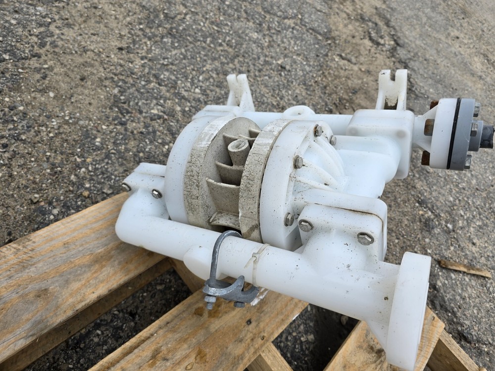 Wilden P200 Diaphragm Pump