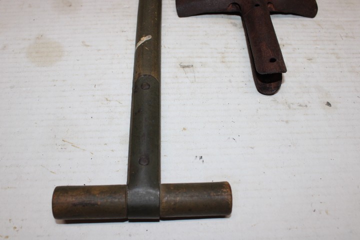WW2 US Military Issue Entrenching Shovel T-Handle E-Tool JF62