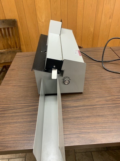 Letter Opening Machine Martin Yale 6200- powers on