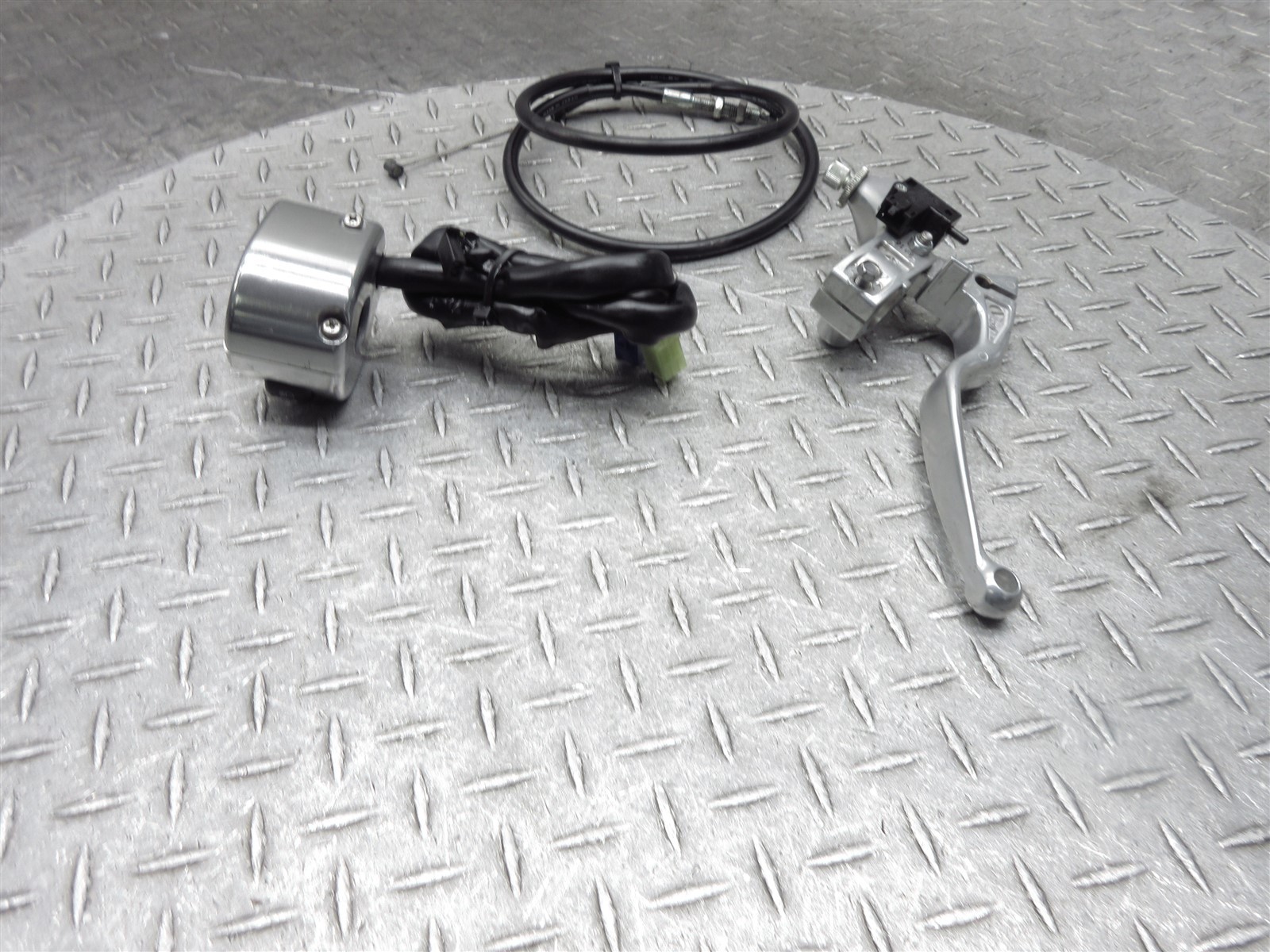 2009 04-16 Yamaha VStar 650 Classic XVS650 Left Handlebar Switch Clutch Perch