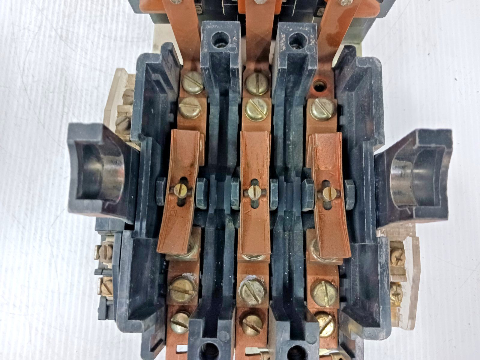 Square D Size 3 Motor Starter 600 VAC Max 120 VAC Coil 50 HP Max 8536SEO1