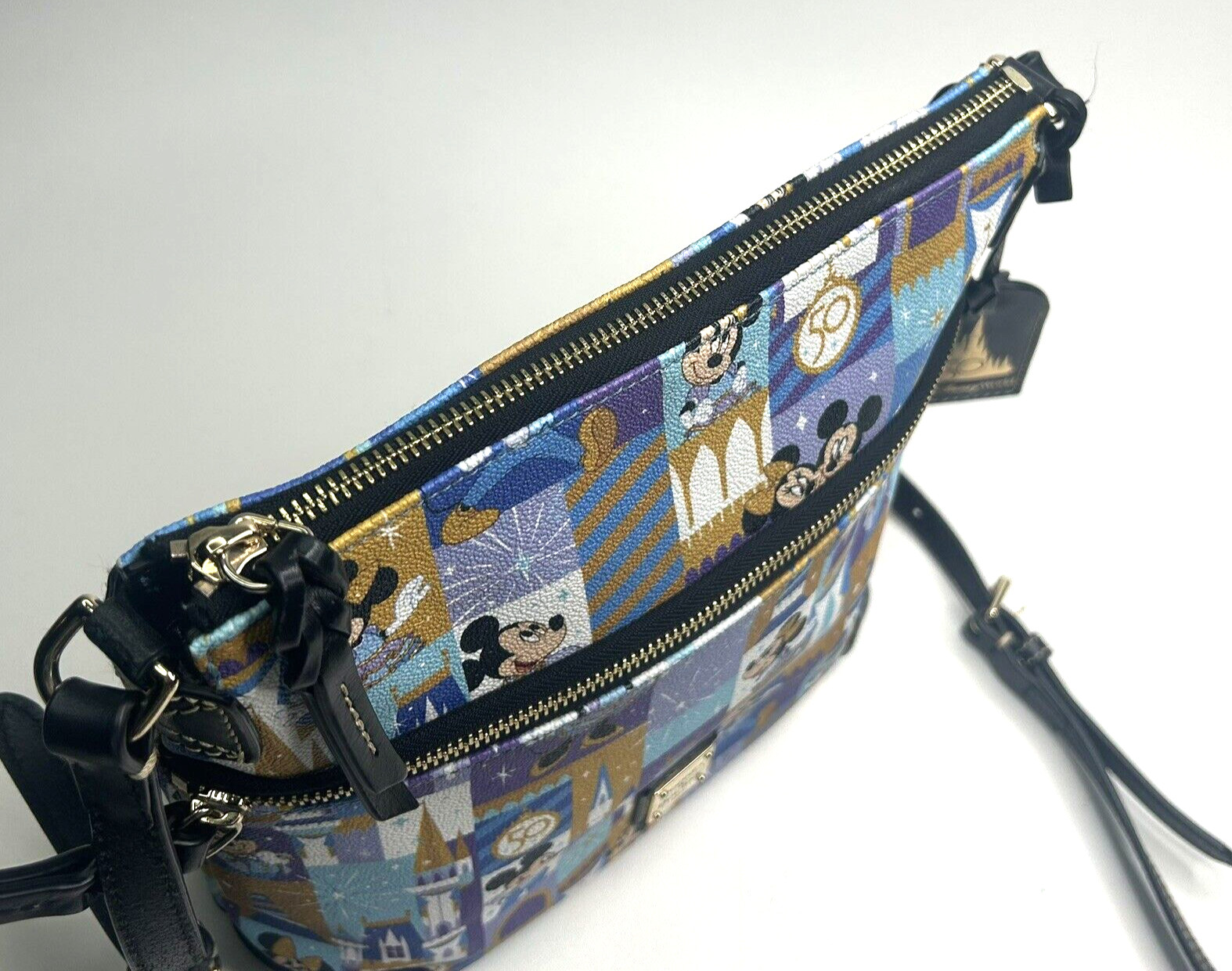 2021 DOONEY & BOURKE Walt Disney World 50th Anniversary Crossbody Bag Purse