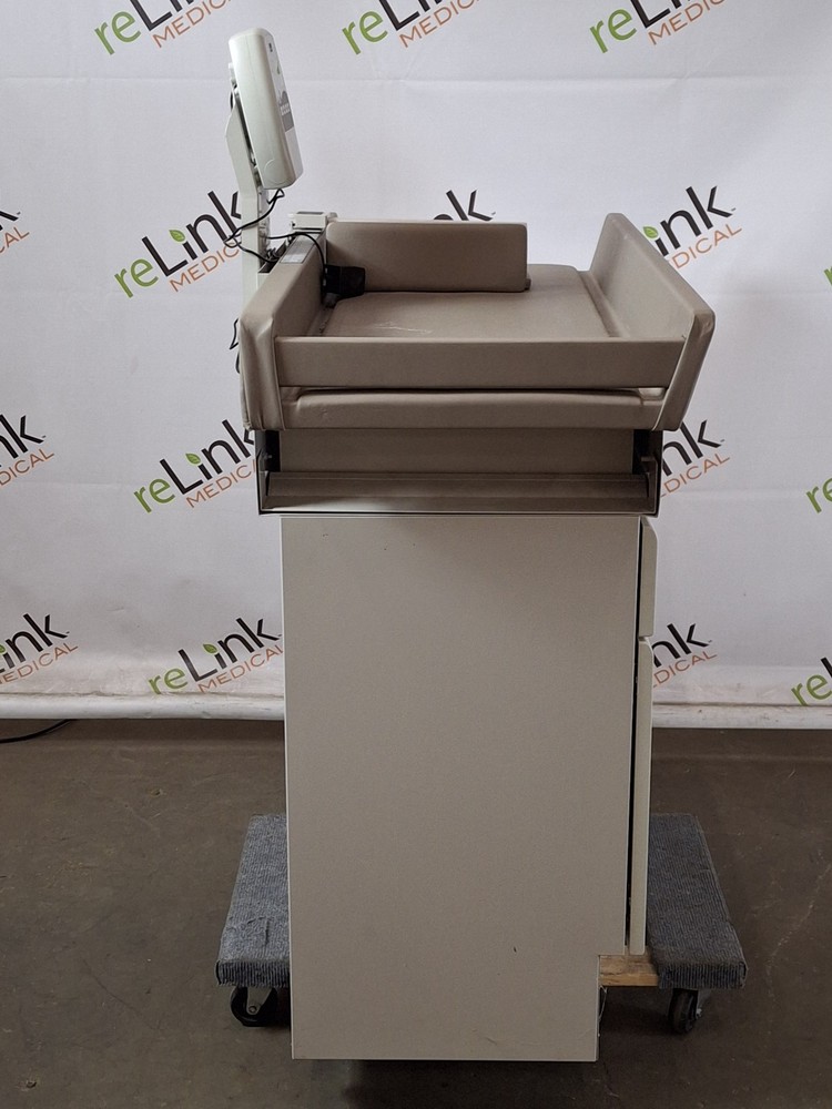 Midmark 640 Pediatric Exam Table