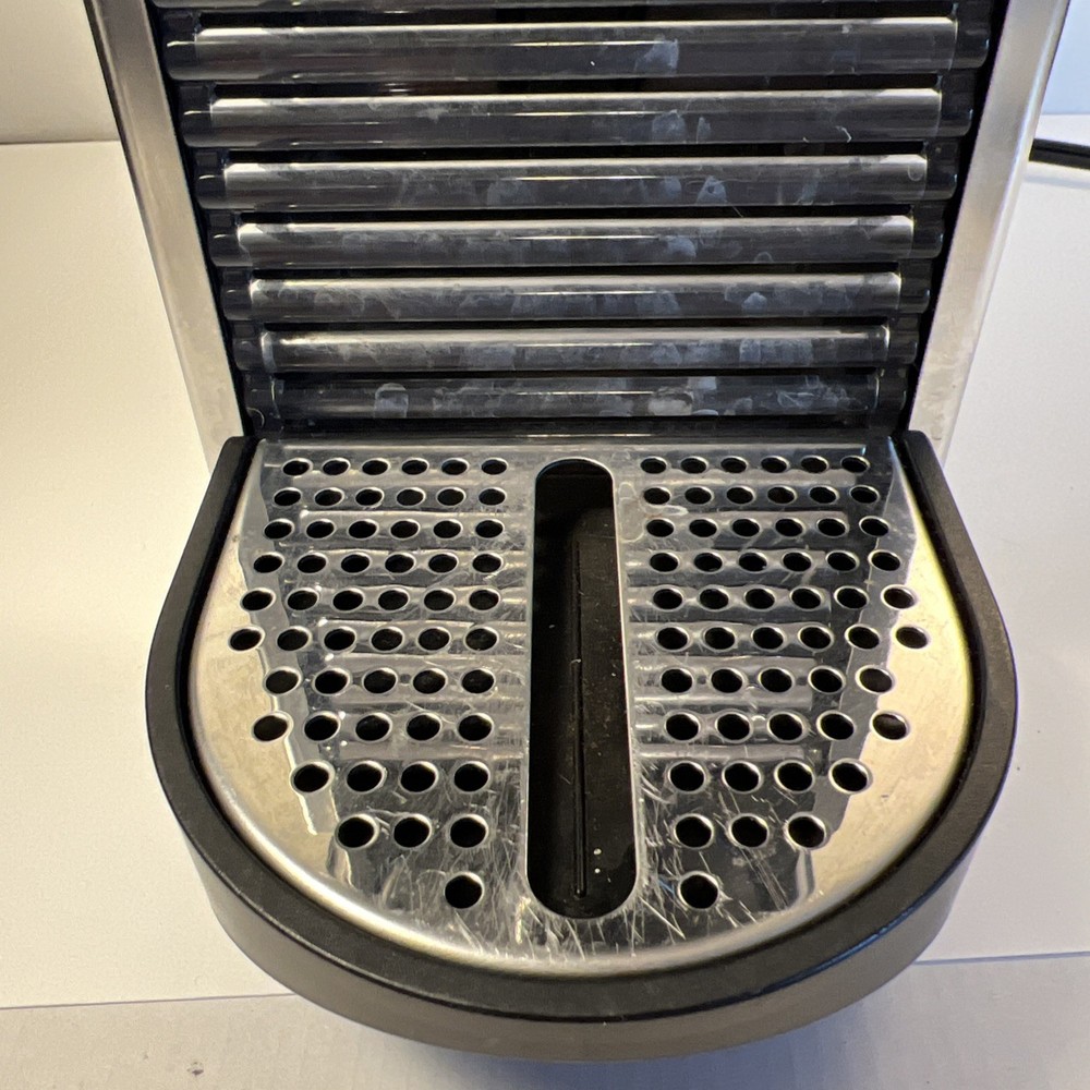 Nespresso Type D60 (Pixie) Coffee Machine Maker Brushed Aluminum/ Black Tested