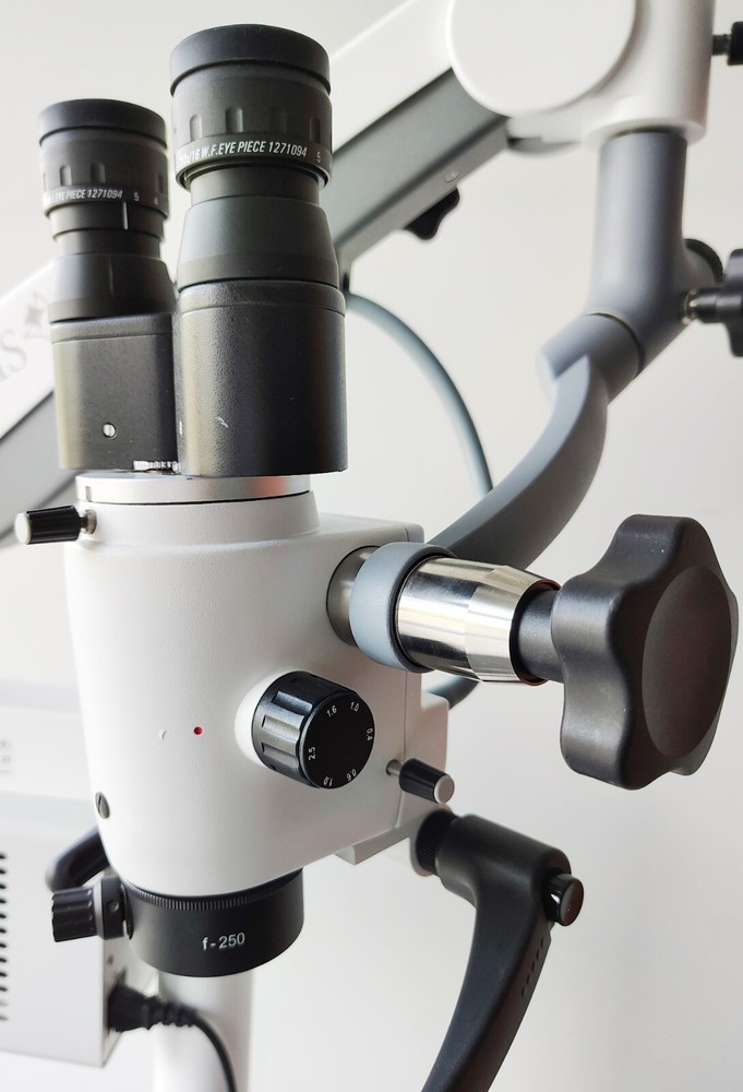 Ecleris Microstar Microscope U10M100F with Ecleris Everlux Light Source