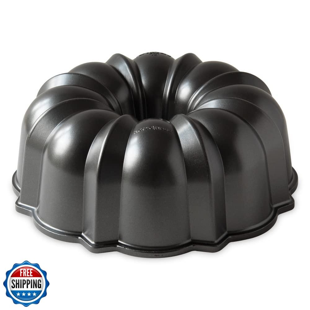Nordic Ware Original Bundt, 12-Cup, Graphite
