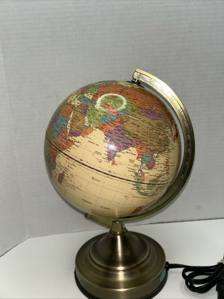 8” World Globe Lamp Replogle Globes Inc NEEDS NEW BULB