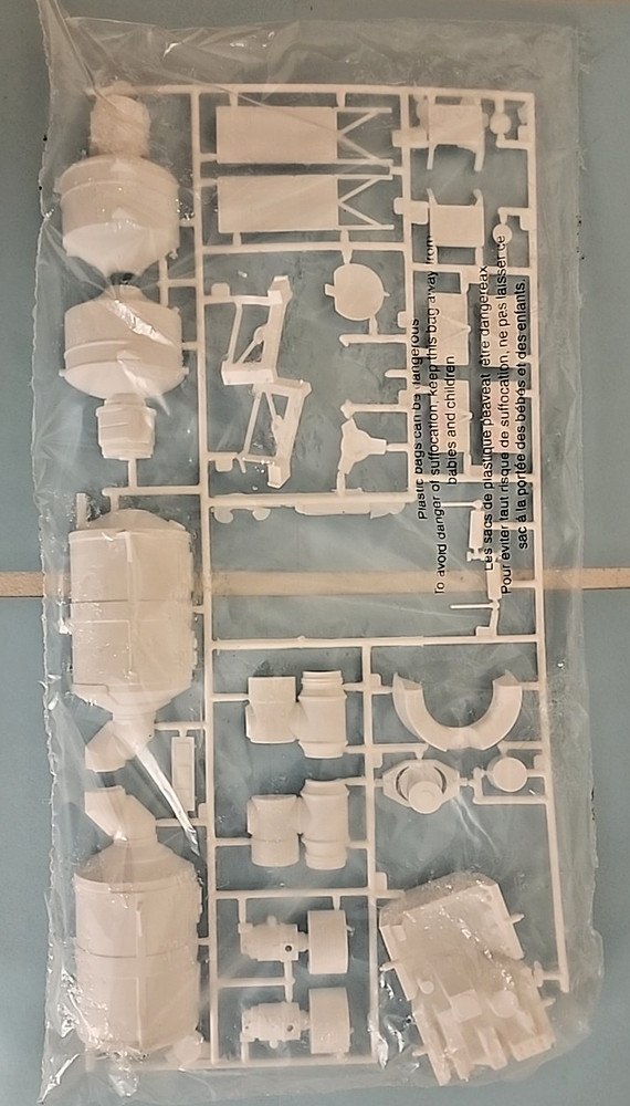 Monogram Space Shuttle with Fuel Tank & Boosters 85-5089 Open Box