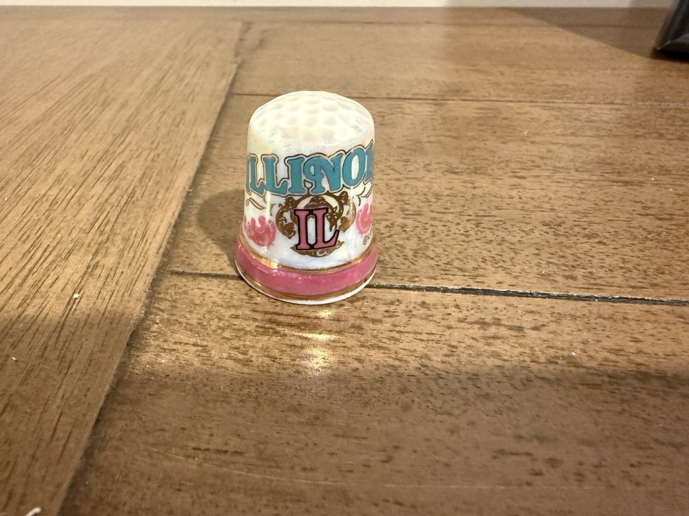 Illinois, IL White Porcelain Thimble