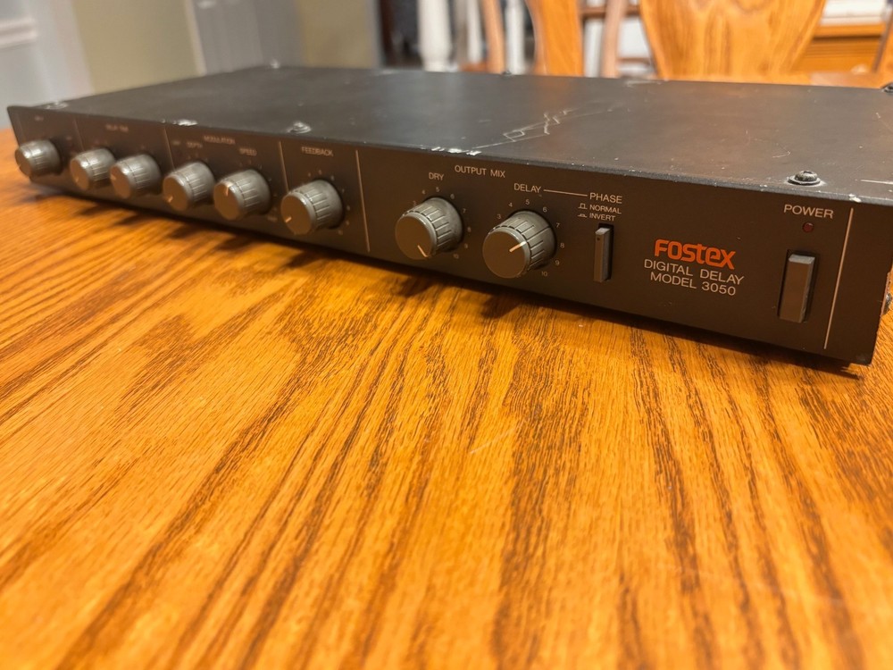 Fostex Model 3050 Digital Delay Effect Processor Rackmount - Vintage