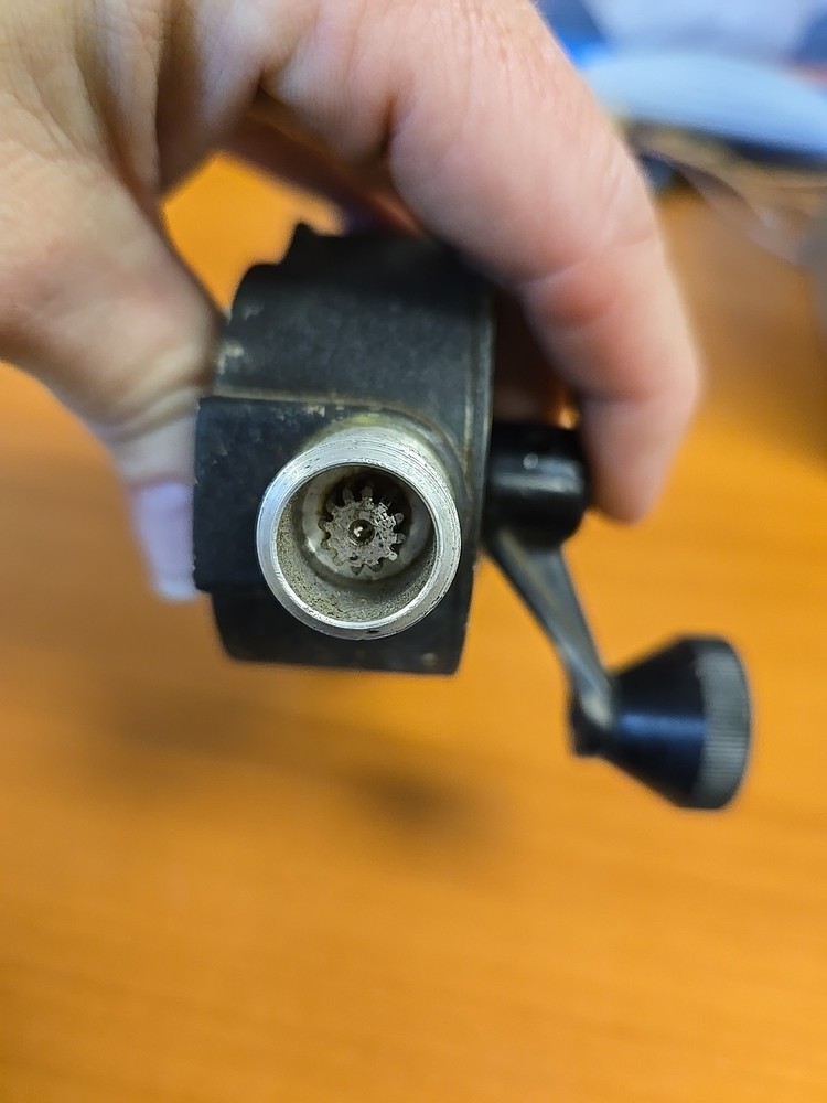 Type CRV-23253 Receiver Tuning Head