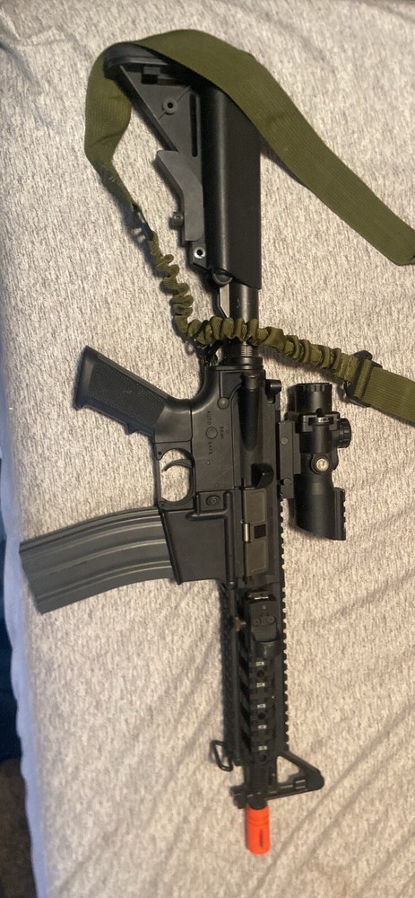 airsoft gun