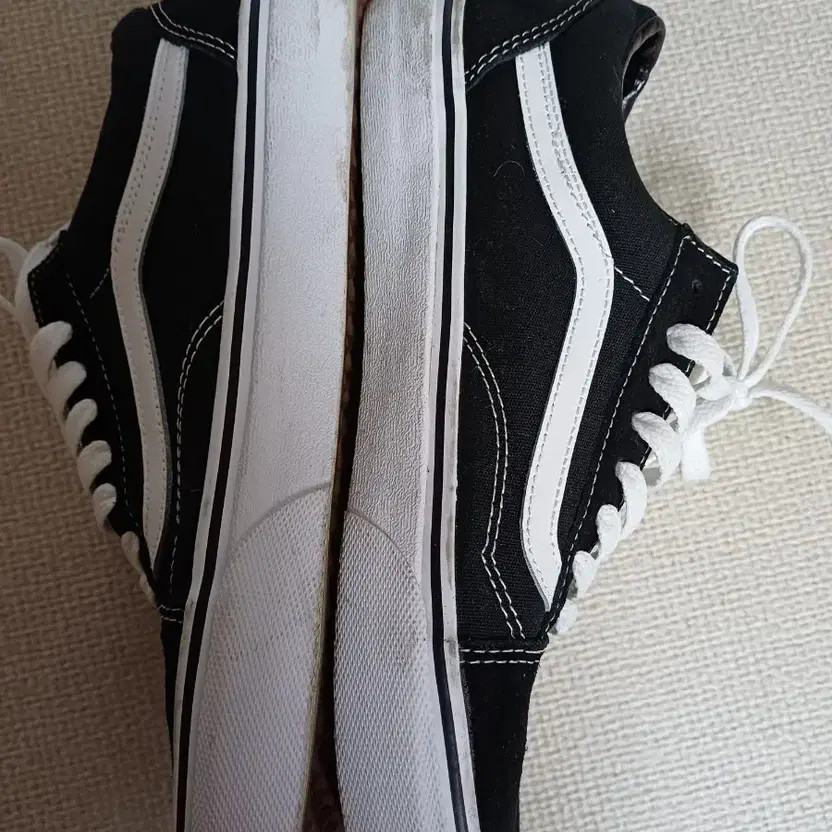 Vans Old Skool Black/White Sneakers