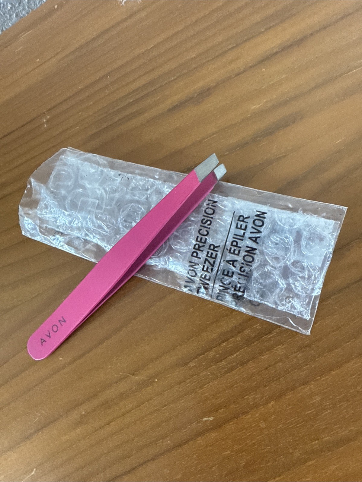 Avon Precision Pink Tweezer (1) Brand New Old Stock