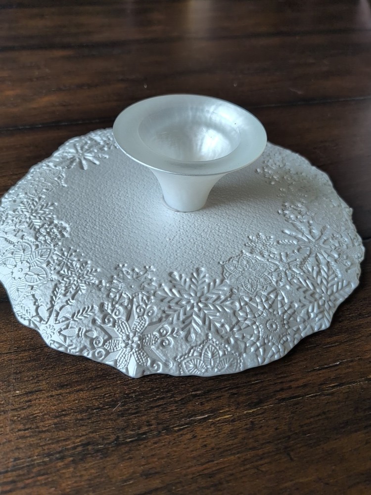Snowflake Cake Stand In Silver/White